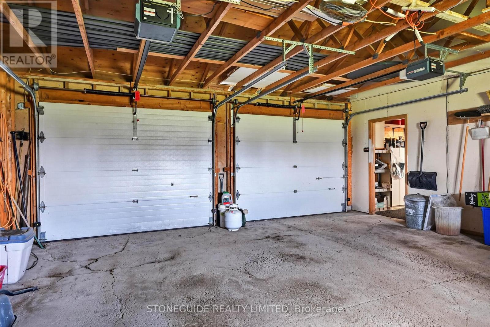 2136 Sixteenth Line Property Photo 31