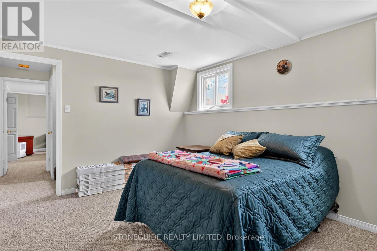 2136 Sixteenth Line Property Photo 32