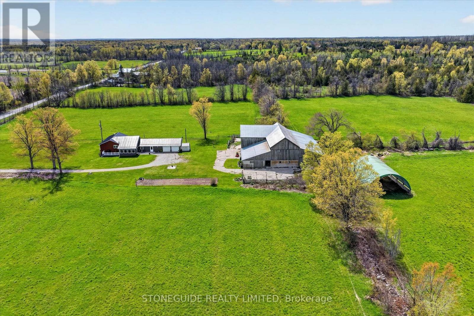 2136 Sixteenth Line Property Photo 49