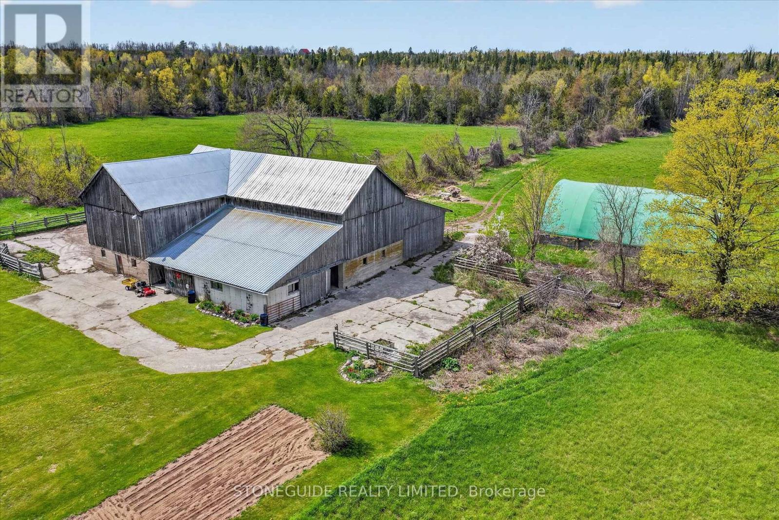 2136 Sixteenth Line Property Photo 50