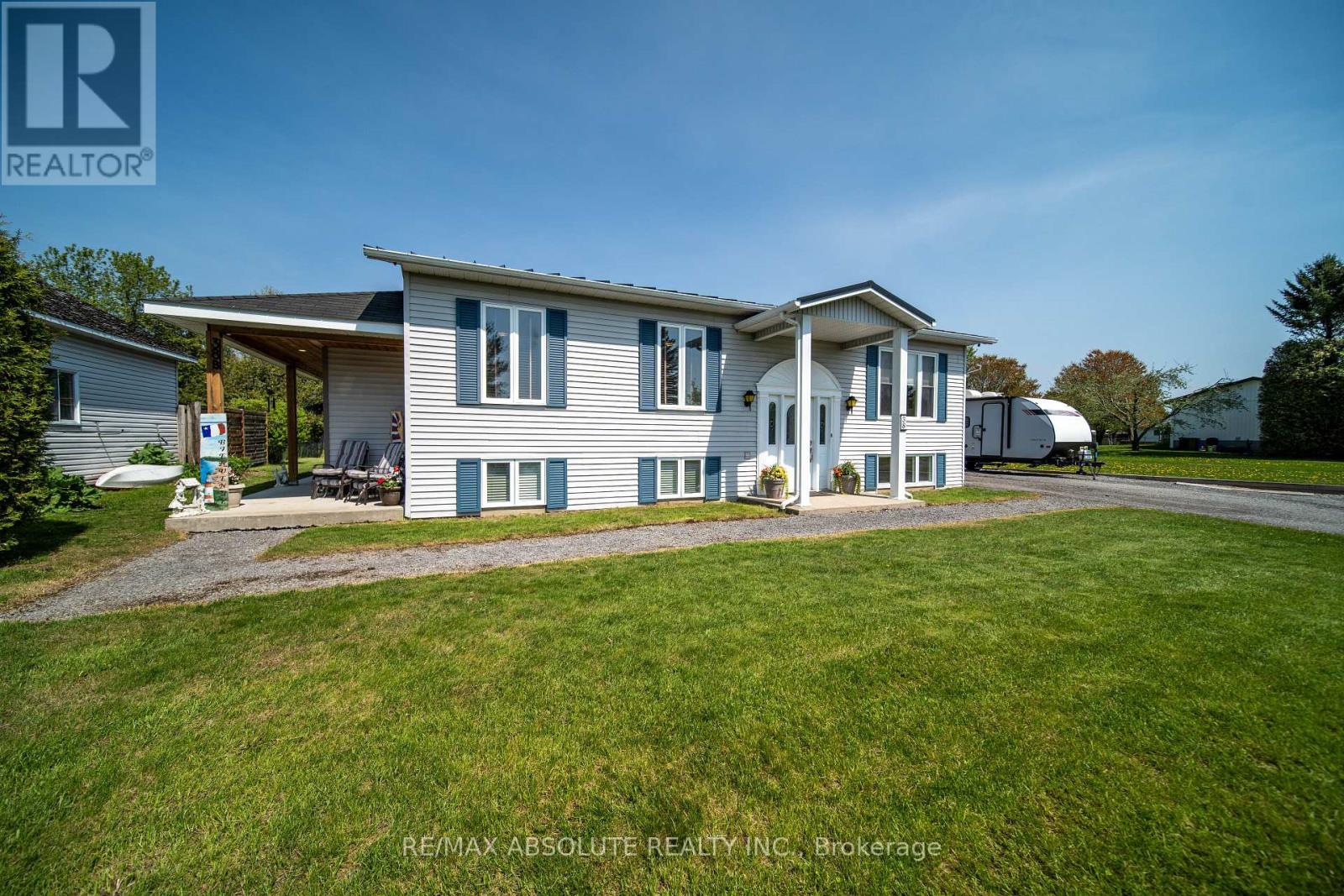 38 Duchesse Crescent Property Photo 3