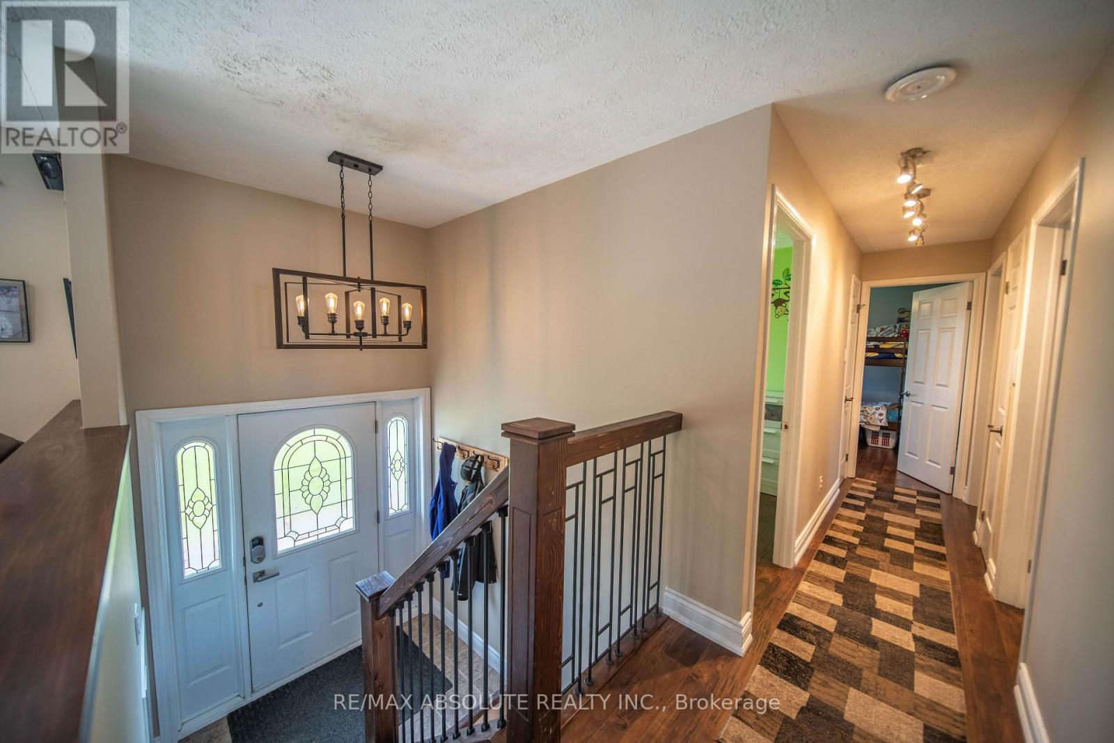 38 Duchesse Crescent Property Photo 5