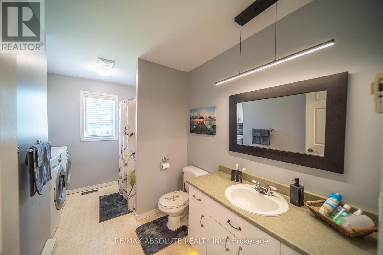 38 Duchesse Crescent Property Photo 19