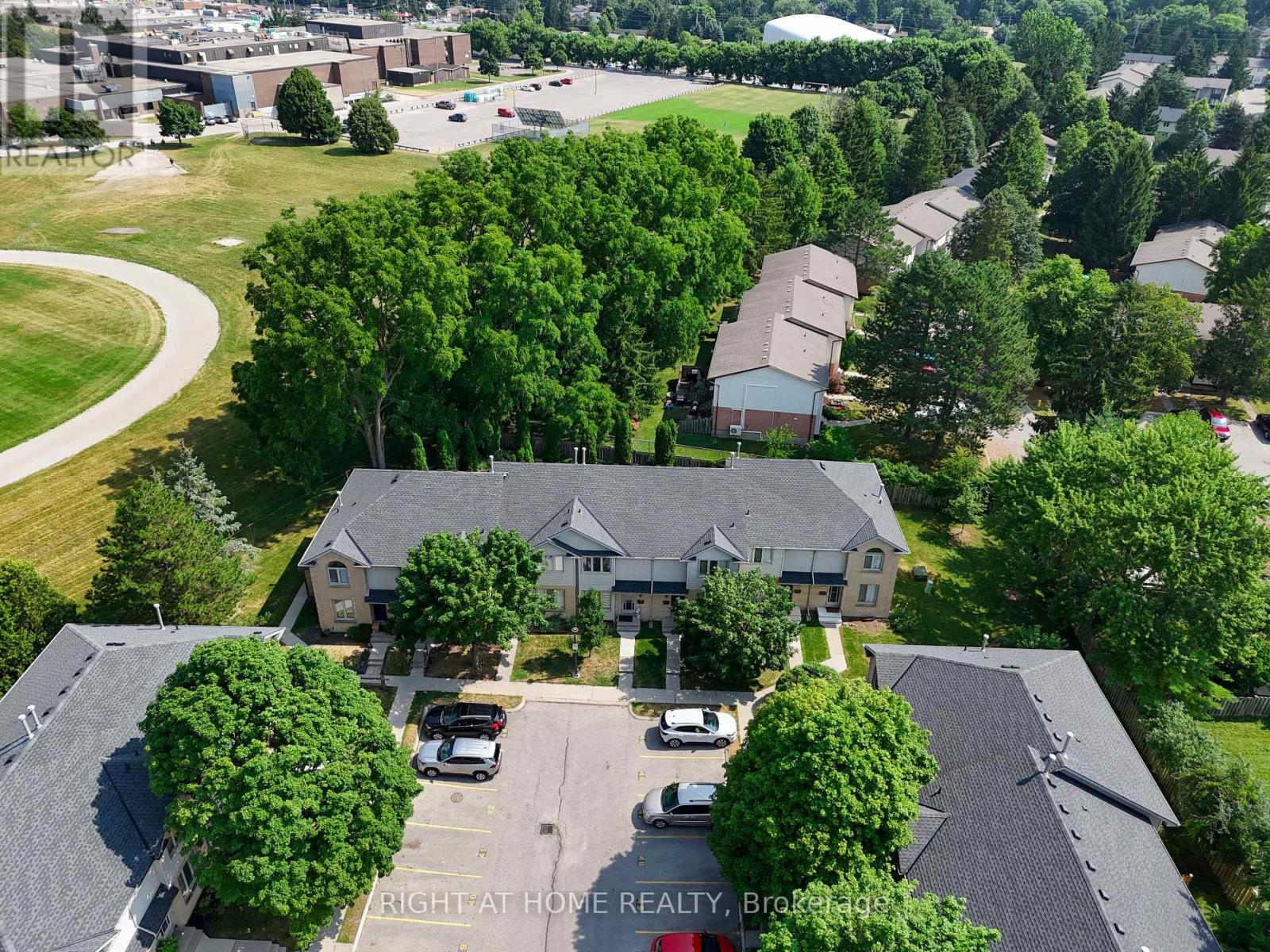 17 - 925 Lawson Road Property Photo 2
