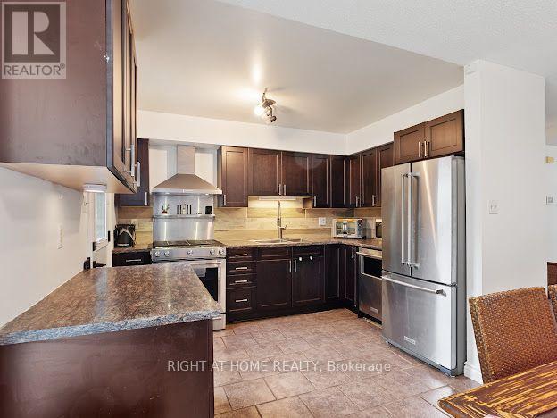 17 - 925 Lawson Road Property Photo 12
