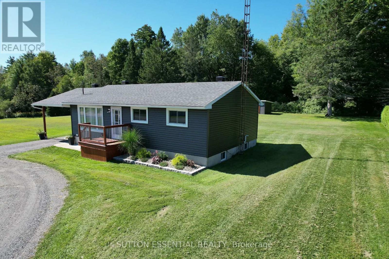 6174 County Rd 15 Road Property Photo 8
