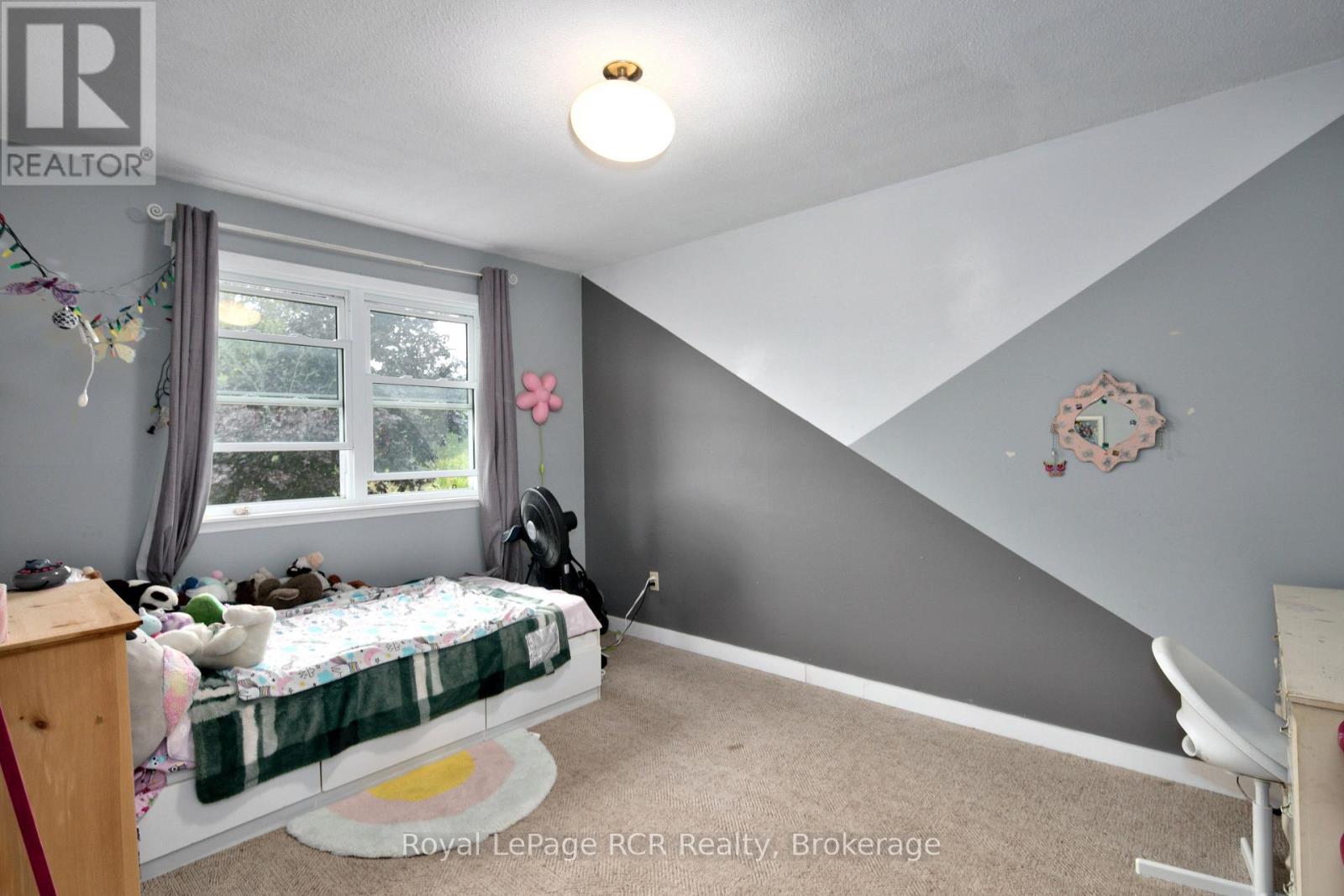 058613 Side 5 Road Property Photo 43