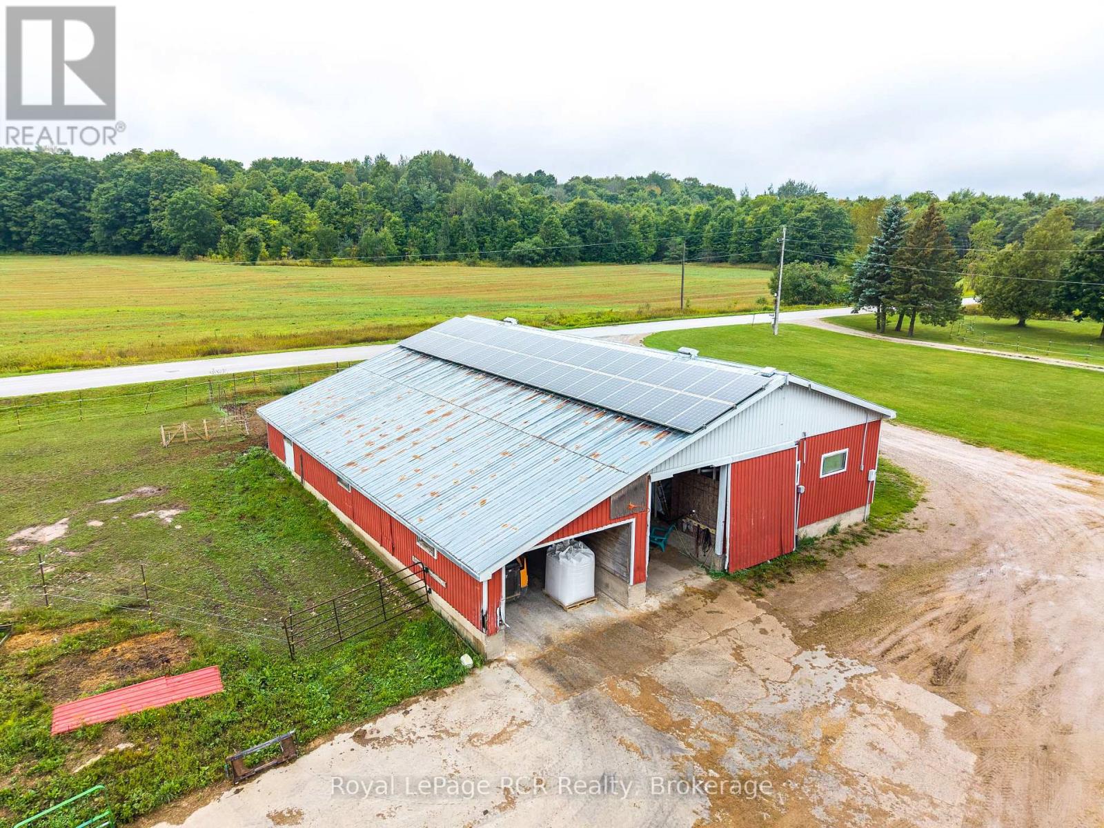 058613 Side 5 Road Property Photo 46