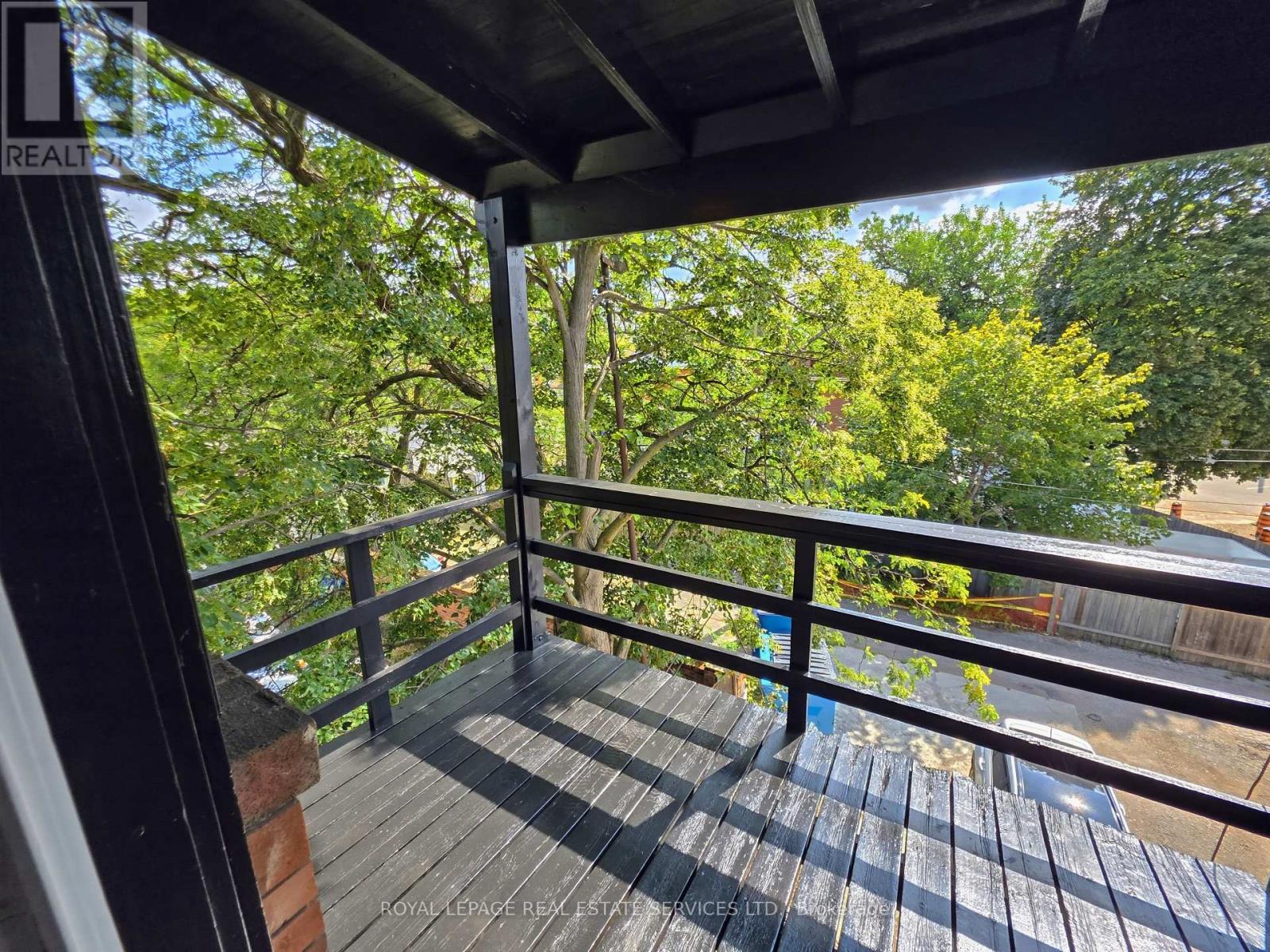 6 - 8 Ottawa Street N Property Photo 11