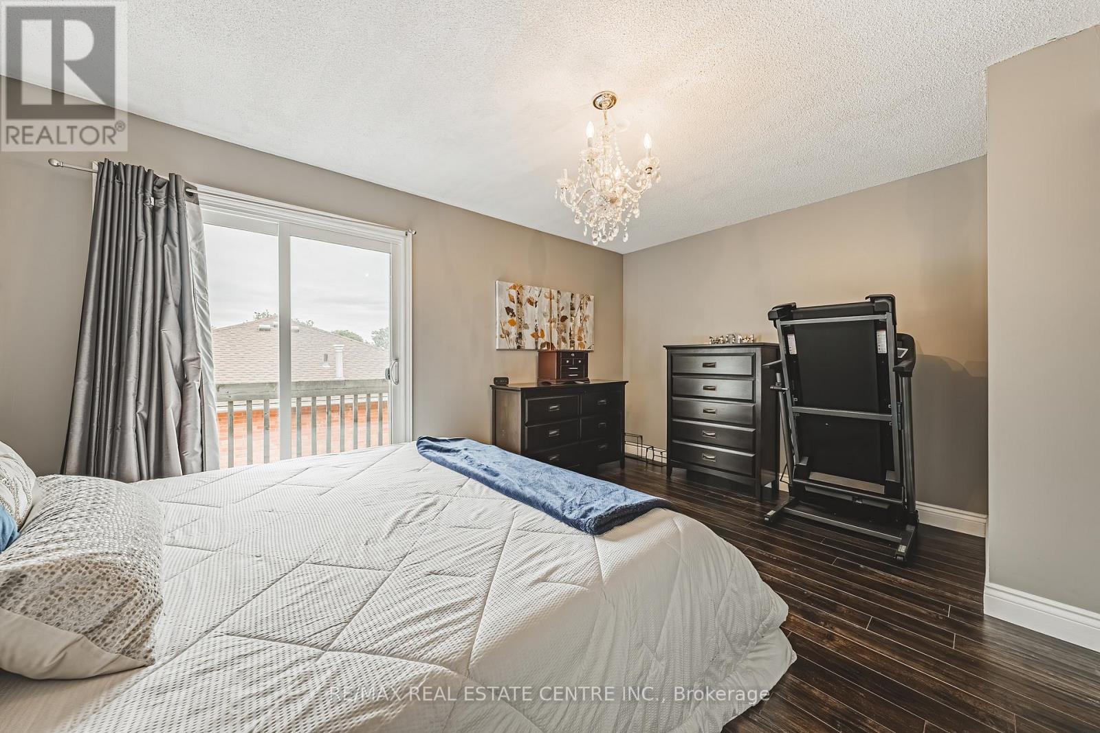 3 - 266 Limeridge Road E Property Photo 19