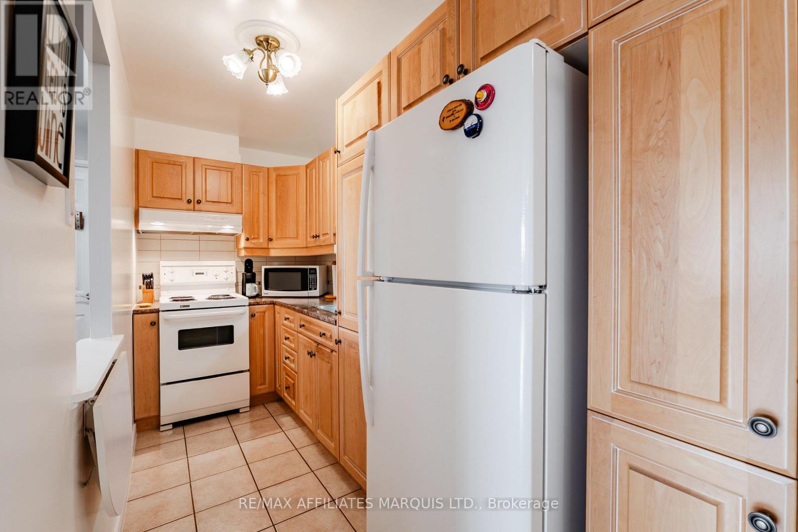 806 - 308 Second Street E Property Photo 12