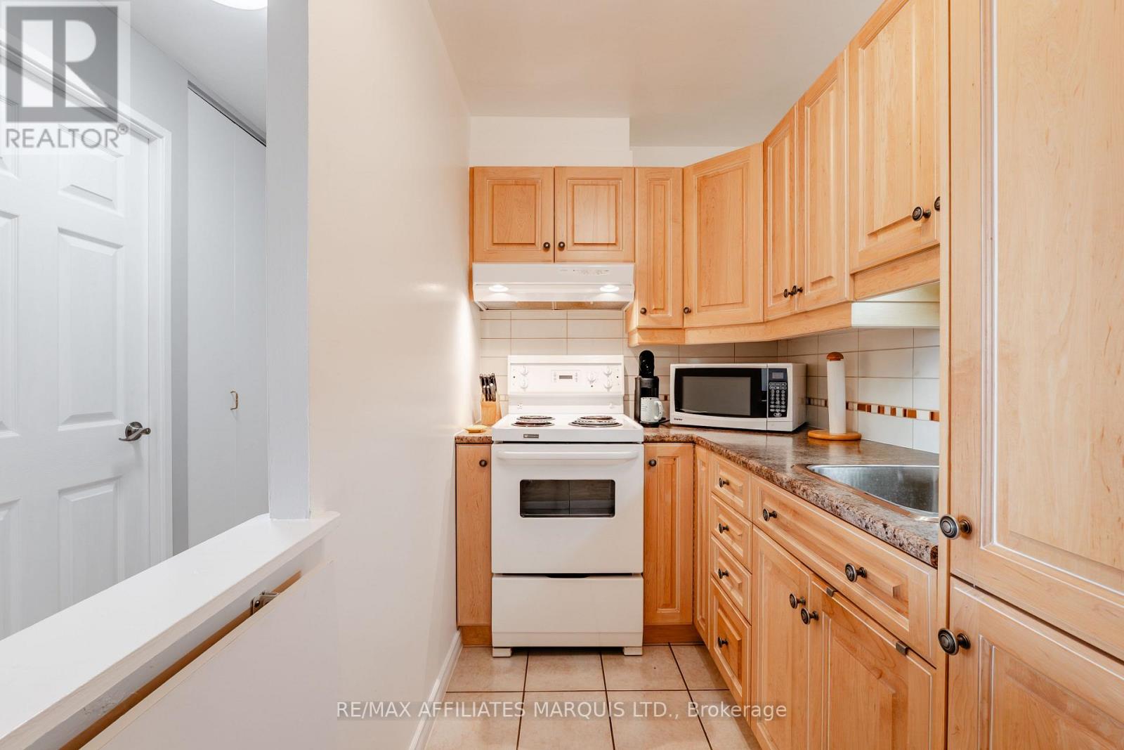806 - 308 Second Street E Property Photo 14
