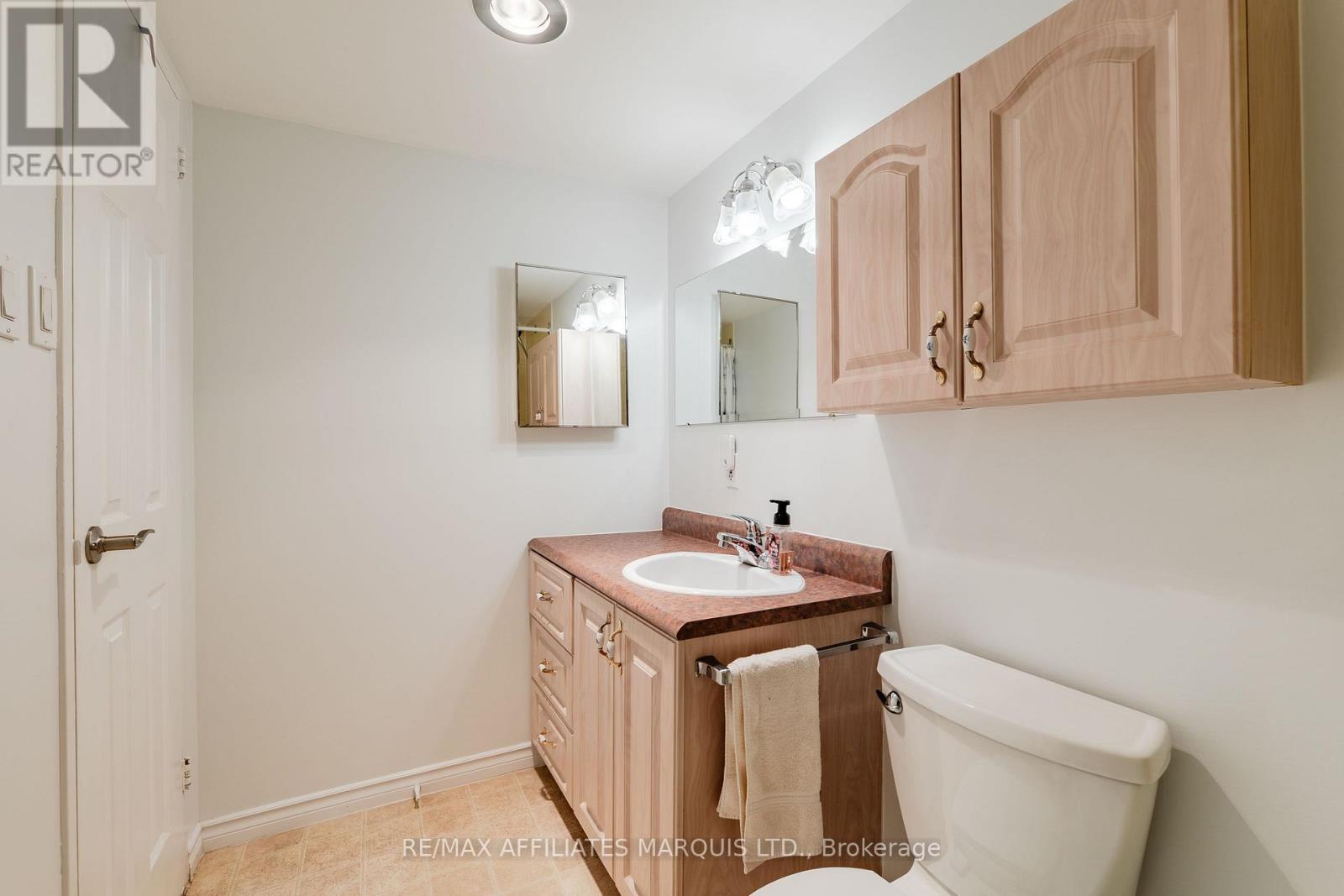 806 - 308 Second Street E Property Photo 24
