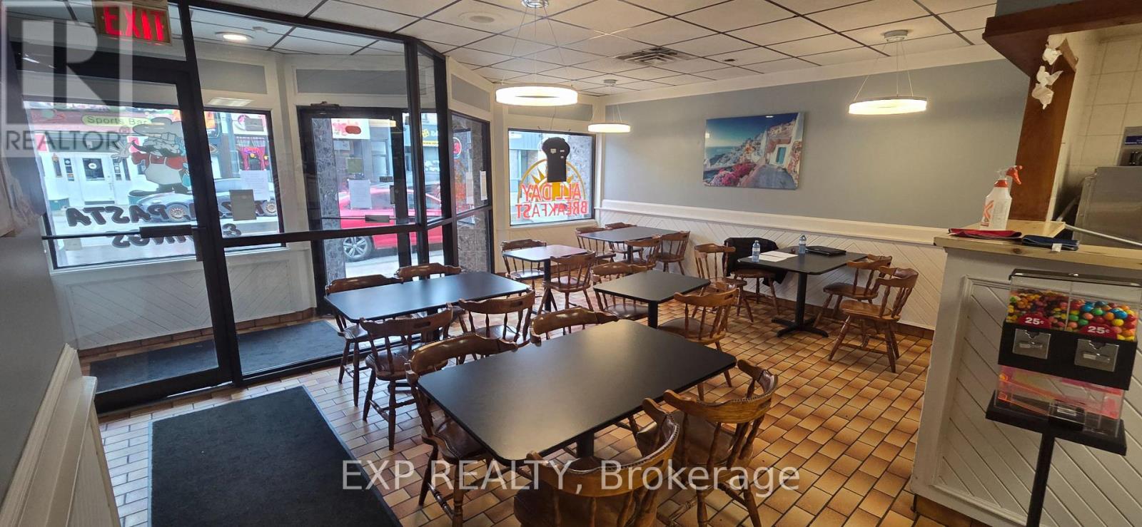 510 Dundas Street Property Photo 7