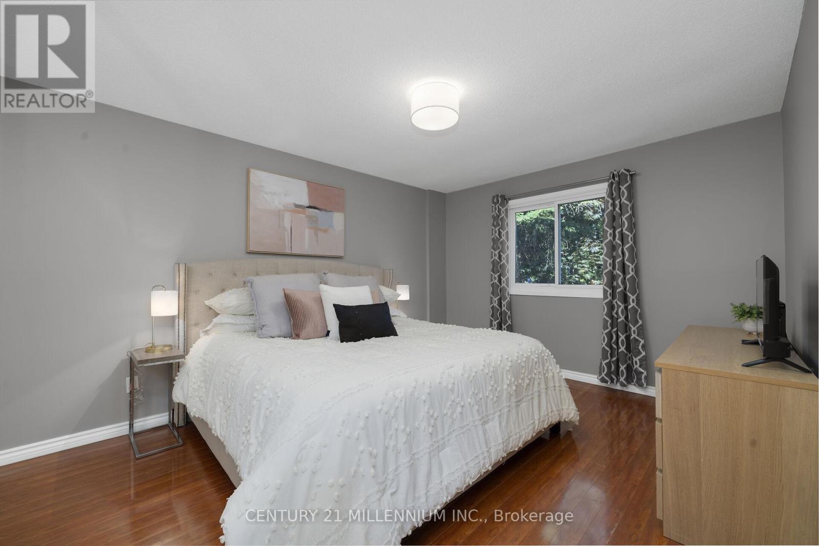 41 Douglas Crescent Property Photo 18