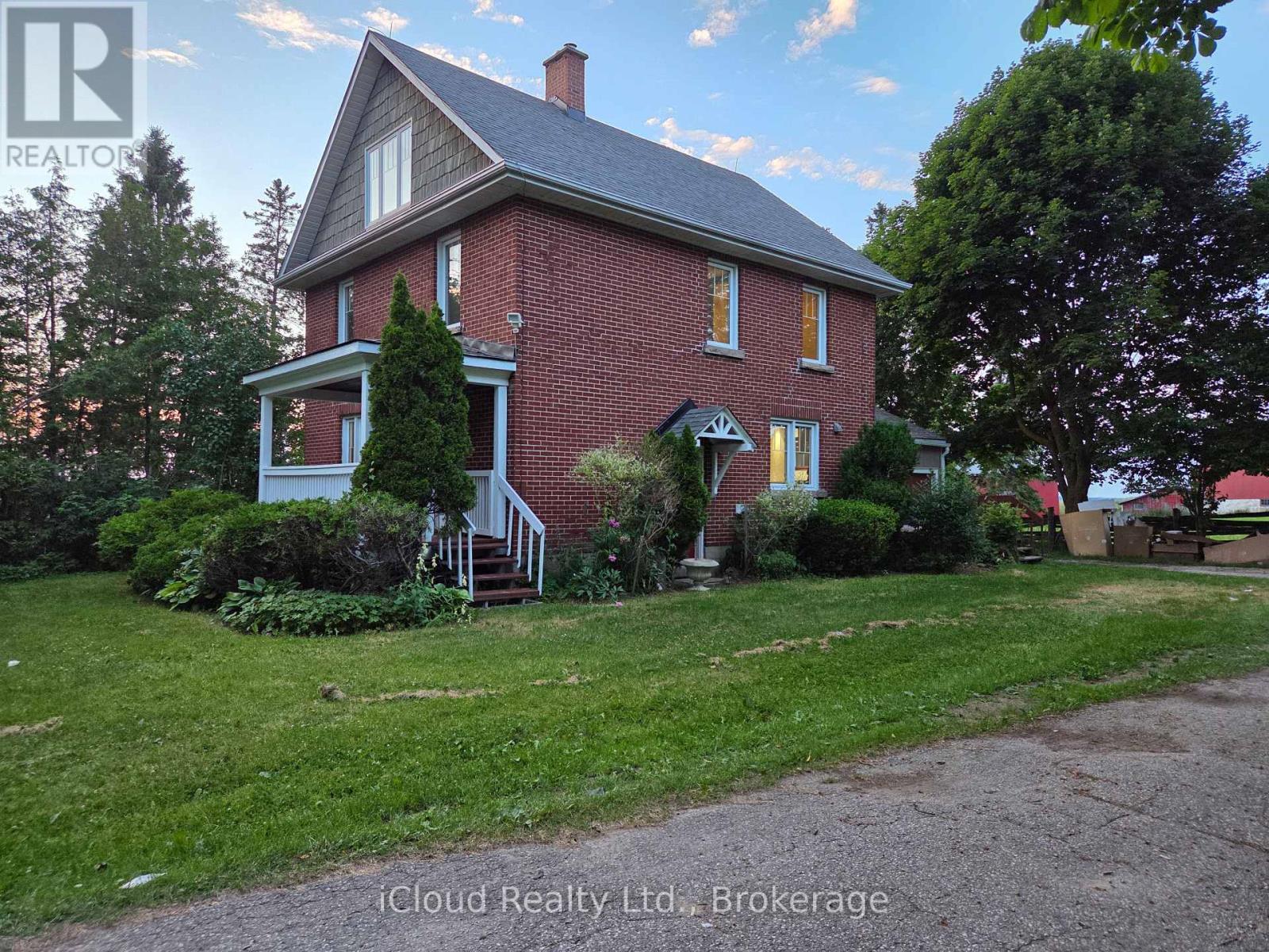 351521 17th Line Property Photo 13