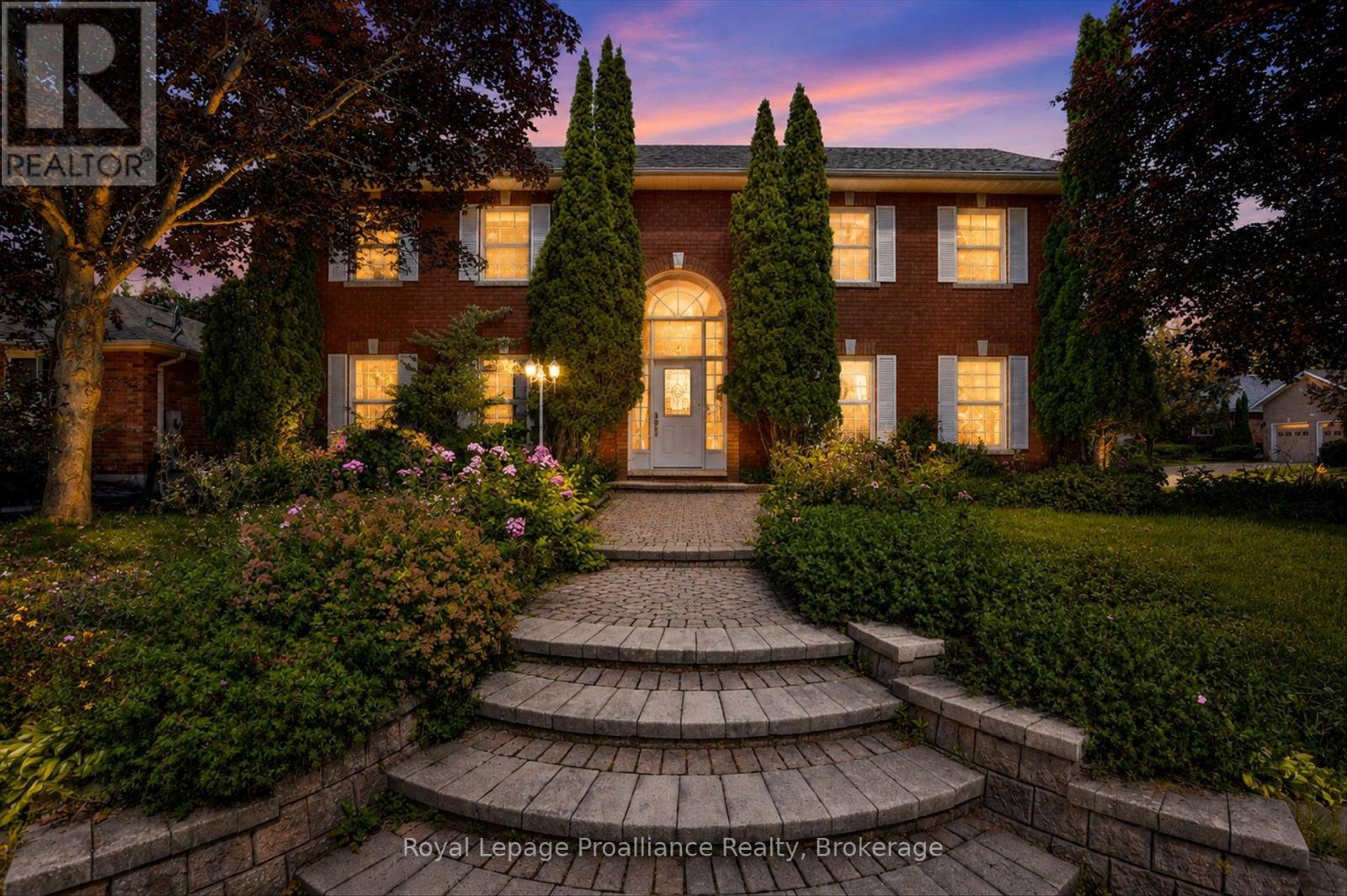 1664 FORSTER AVENUE Property Photo 1
