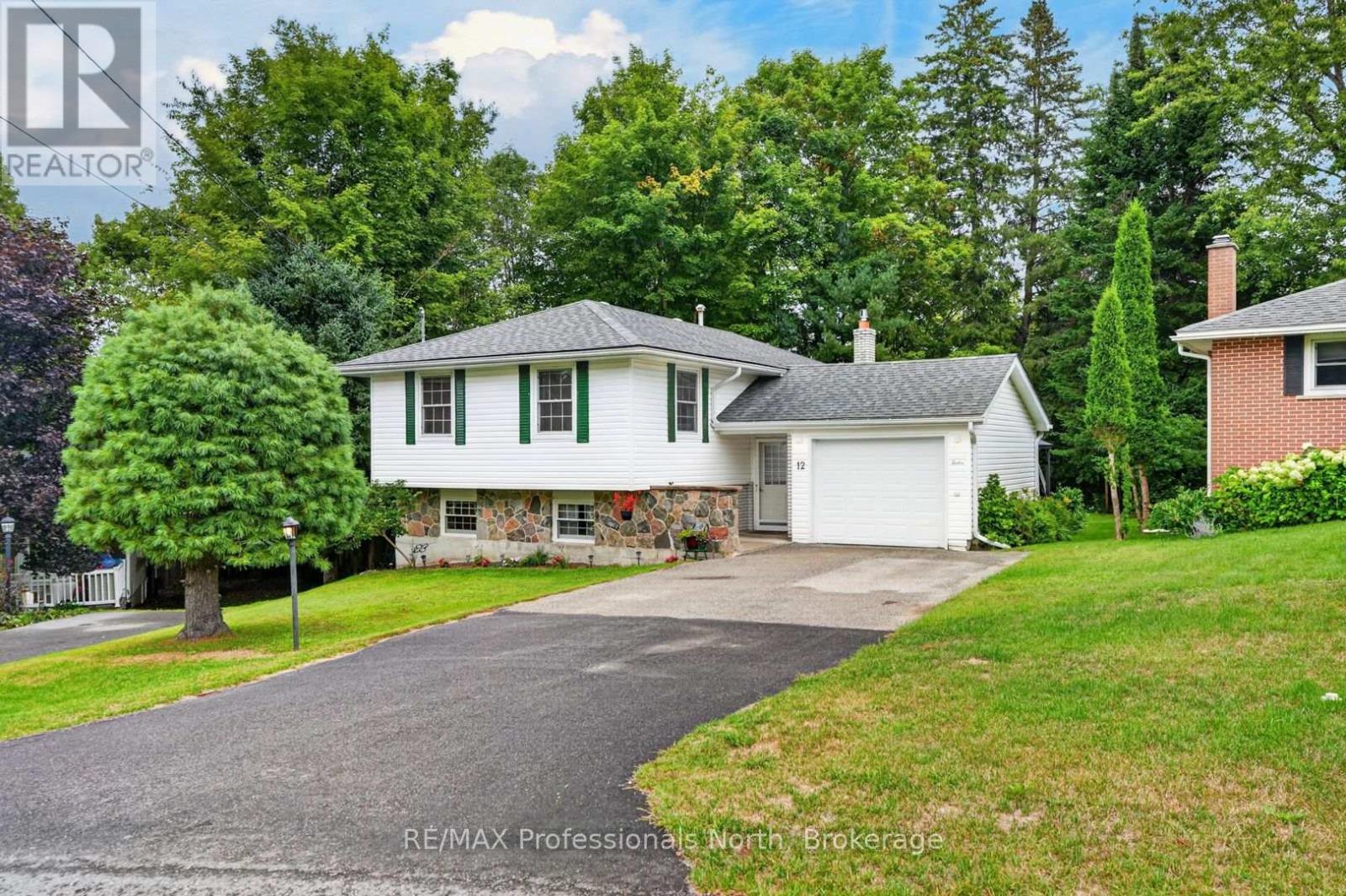 12 ANTHONY COURT Property Photo 1