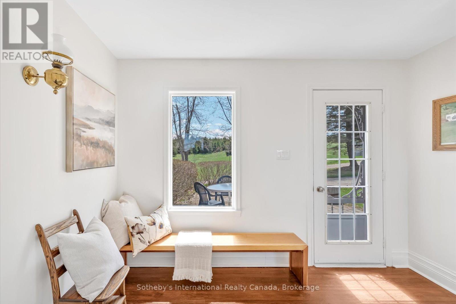 717218 1st Line E Property Photo 11