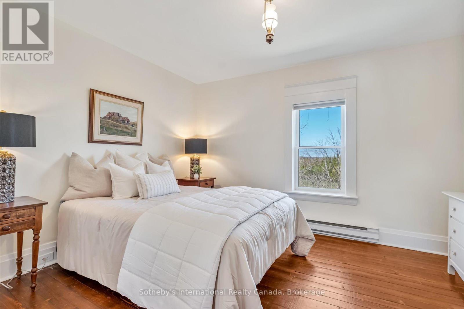 717218 1st Line E Property Photo 23