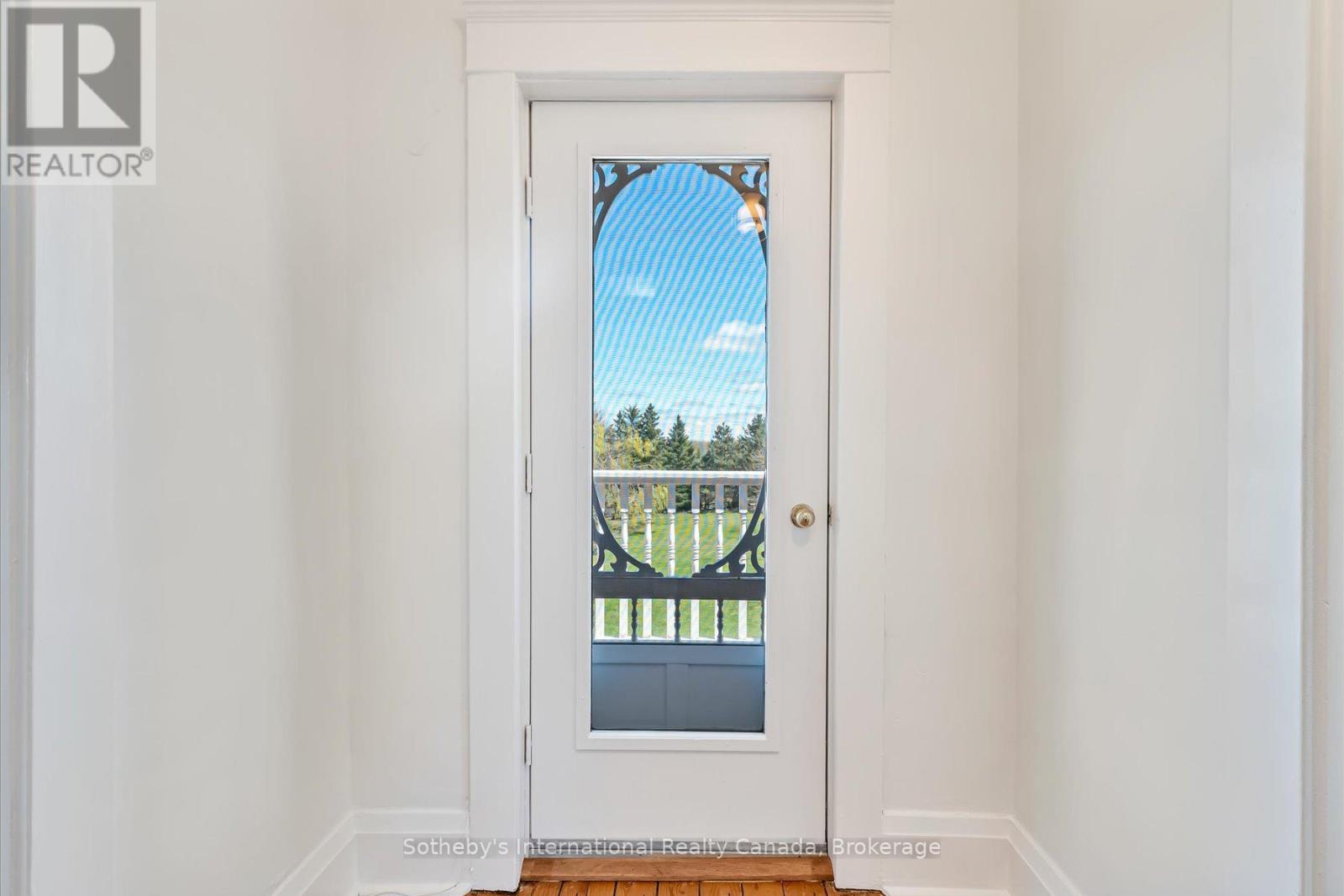 717218 1st Line E Property Photo 27