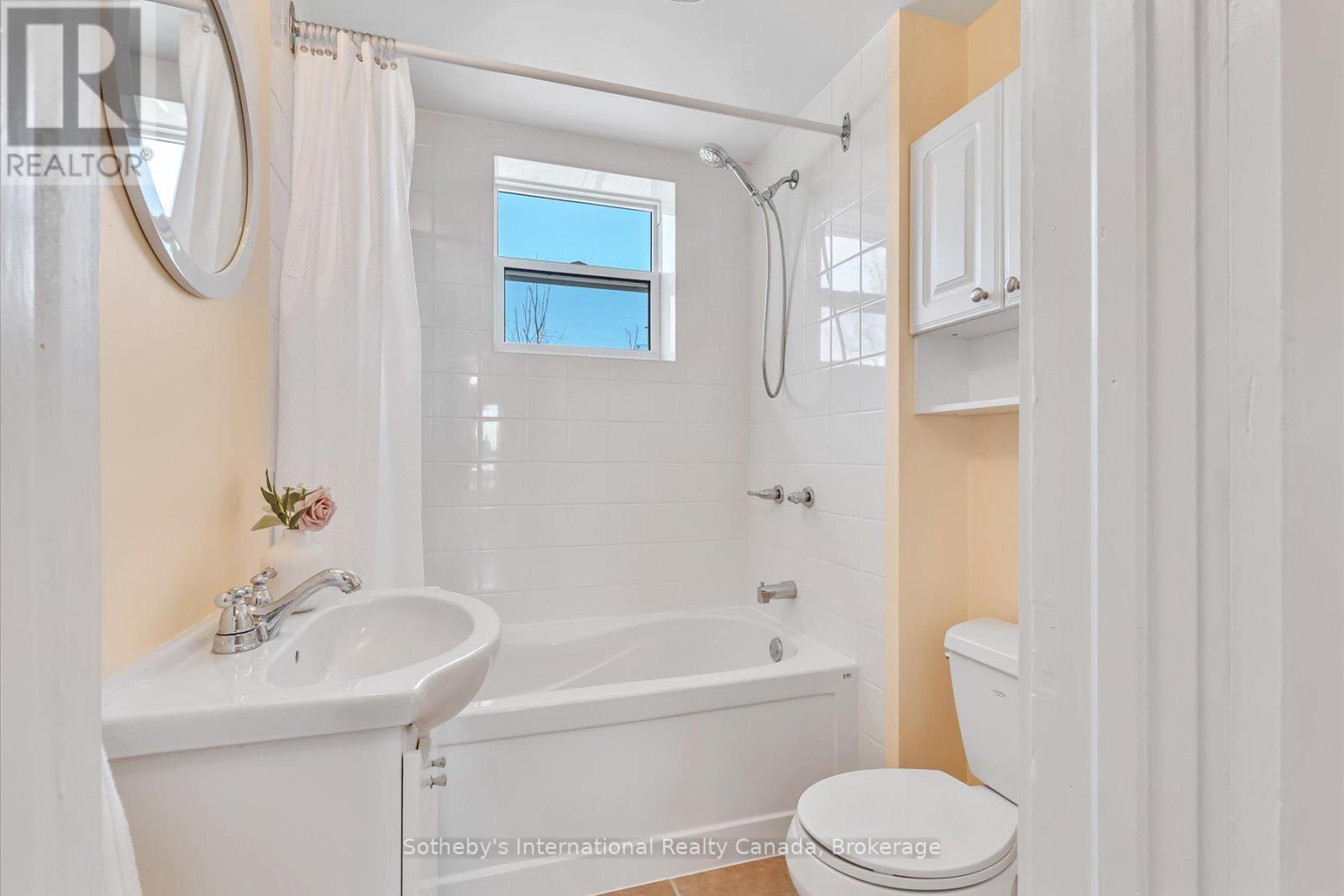 717218 1st Line E Property Photo 29