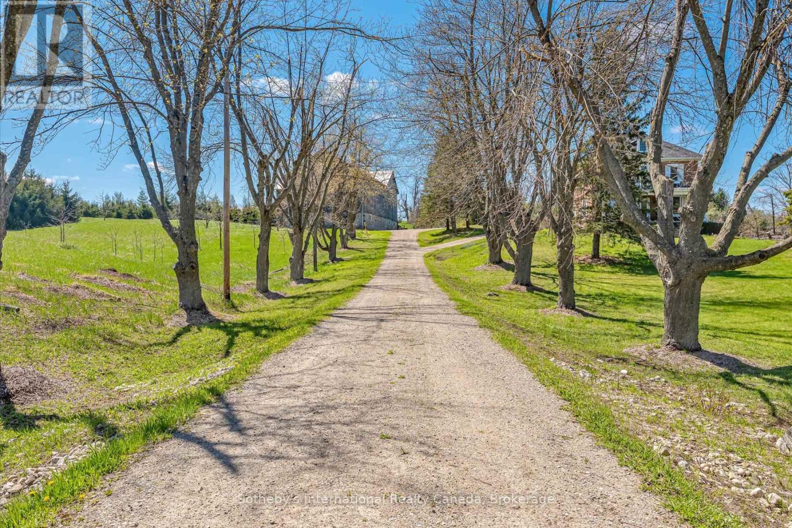 717218 1st Line E Property Photo 37