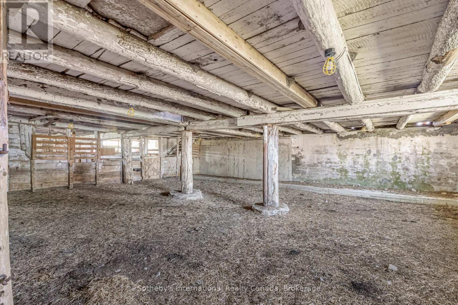717218 1st Line E Property Photo 44