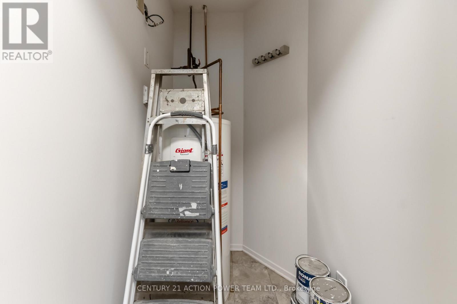 115 - 345 Centrum Boulevard Property Photo 28