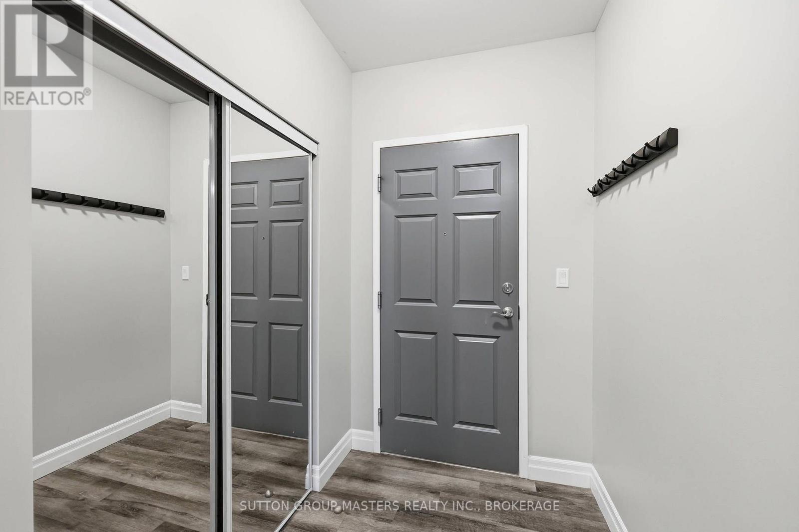 413 - 501 Frontenac Street Property Photo 4