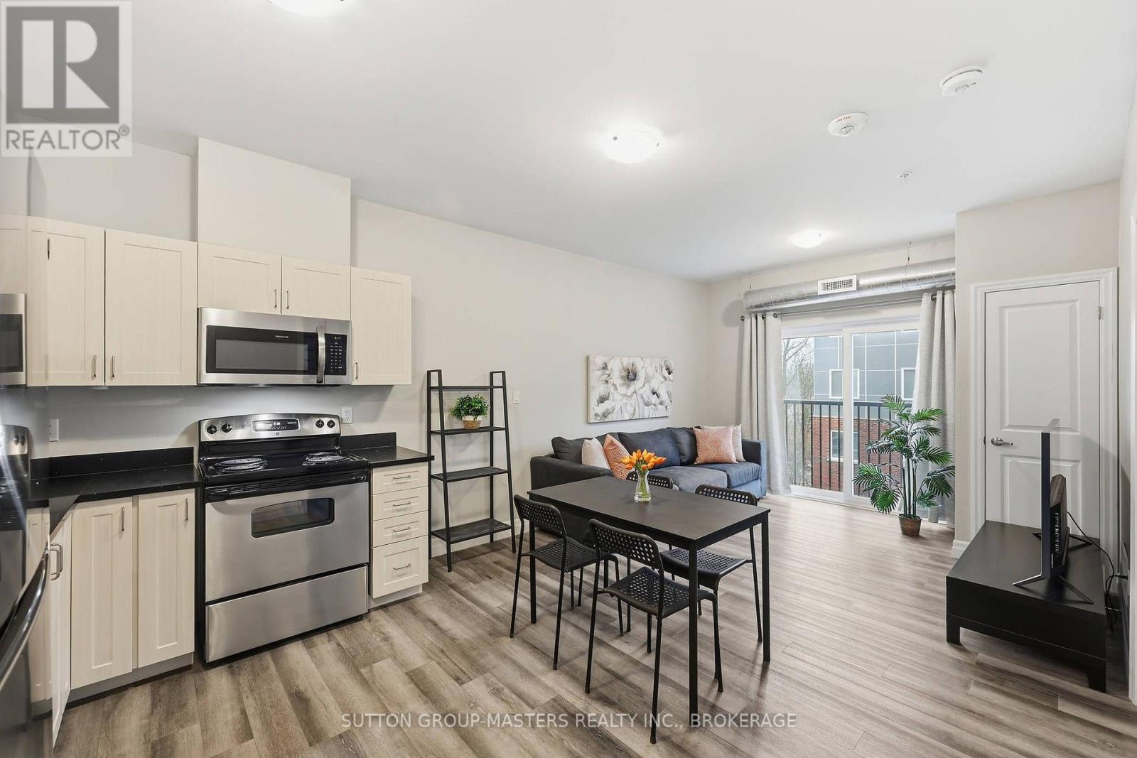 413 - 501 Frontenac Street Property Photo 6