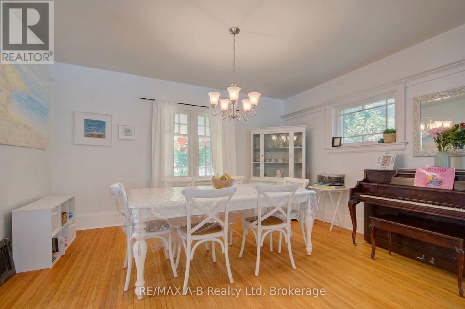 31 John Street Property Photo 15