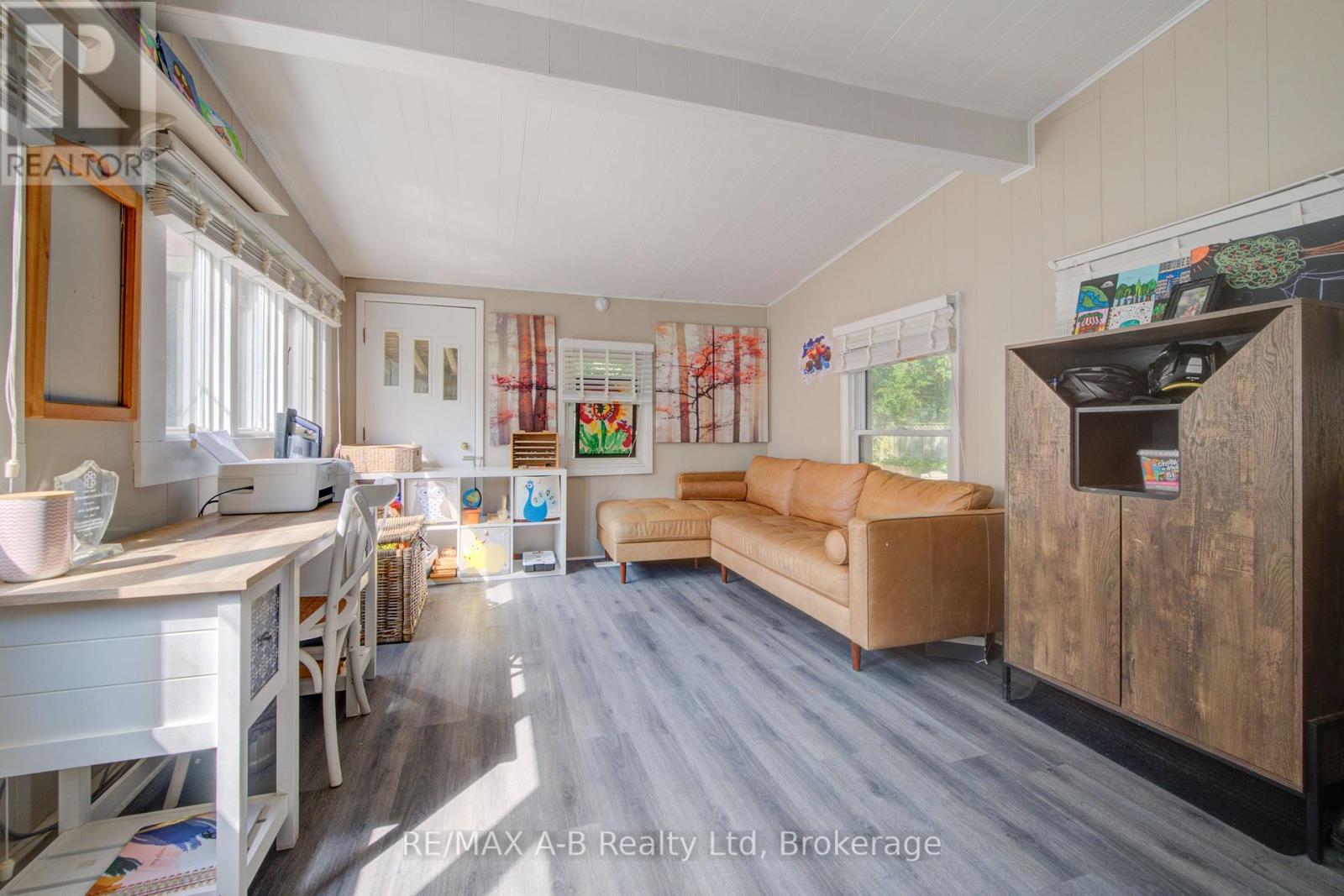 31 John Street Property Photo 20