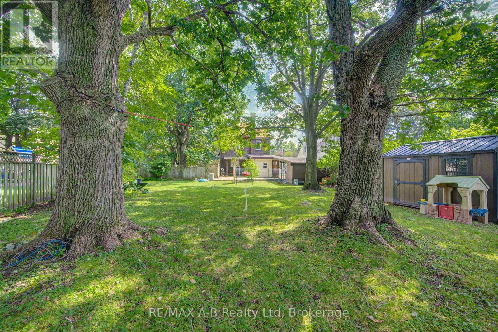 31 John Street Property Photo 37