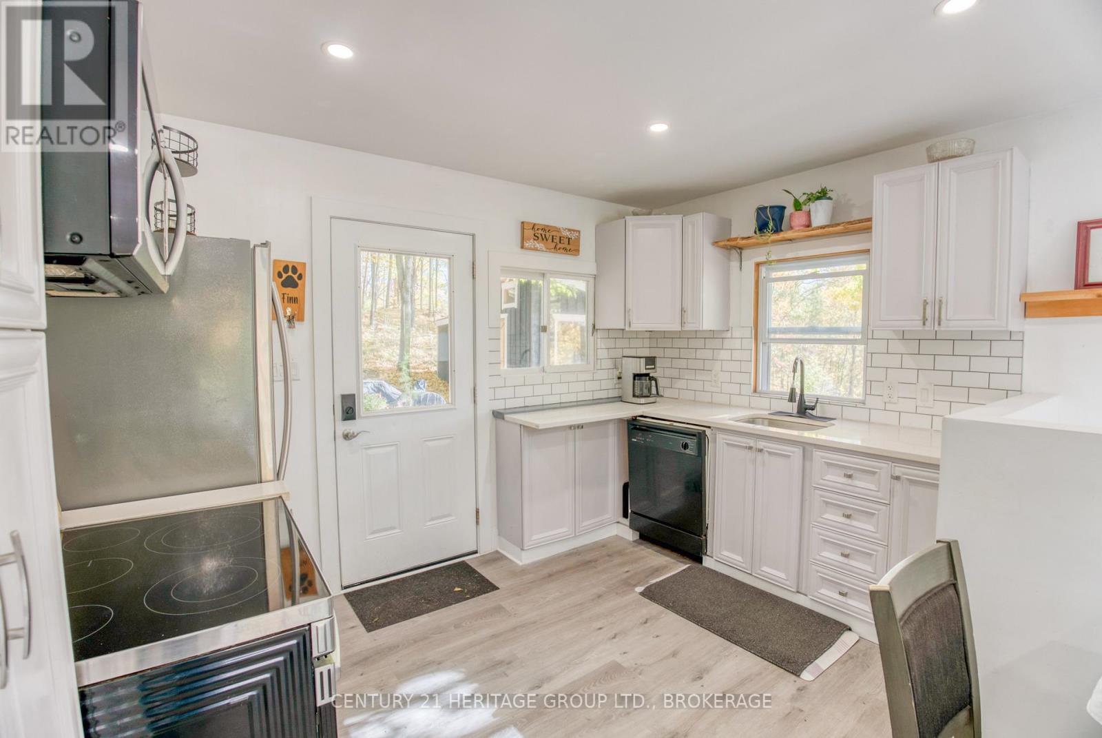 10874 Canoe Lake Road Property Photo 22