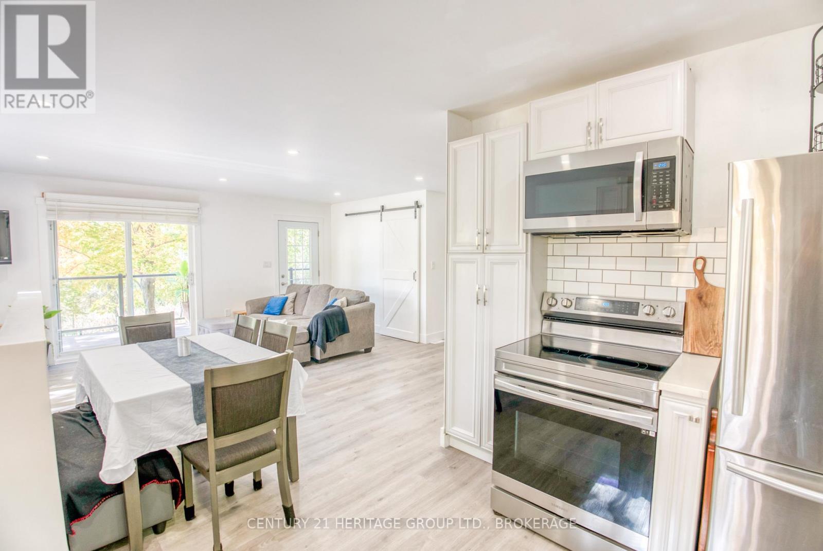 10874 Canoe Lake Road Property Photo 25