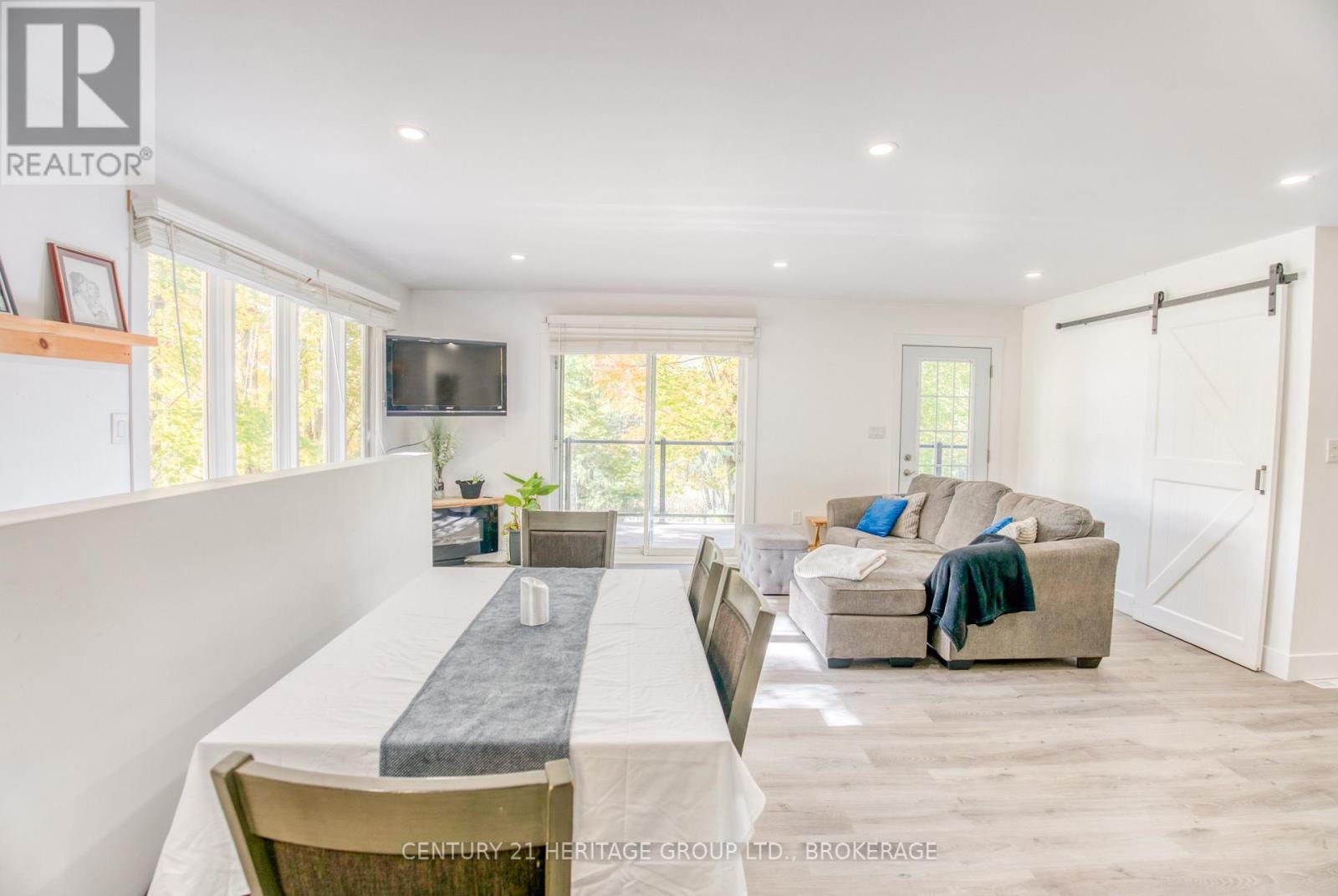 10874 Canoe Lake Road Property Photo 27