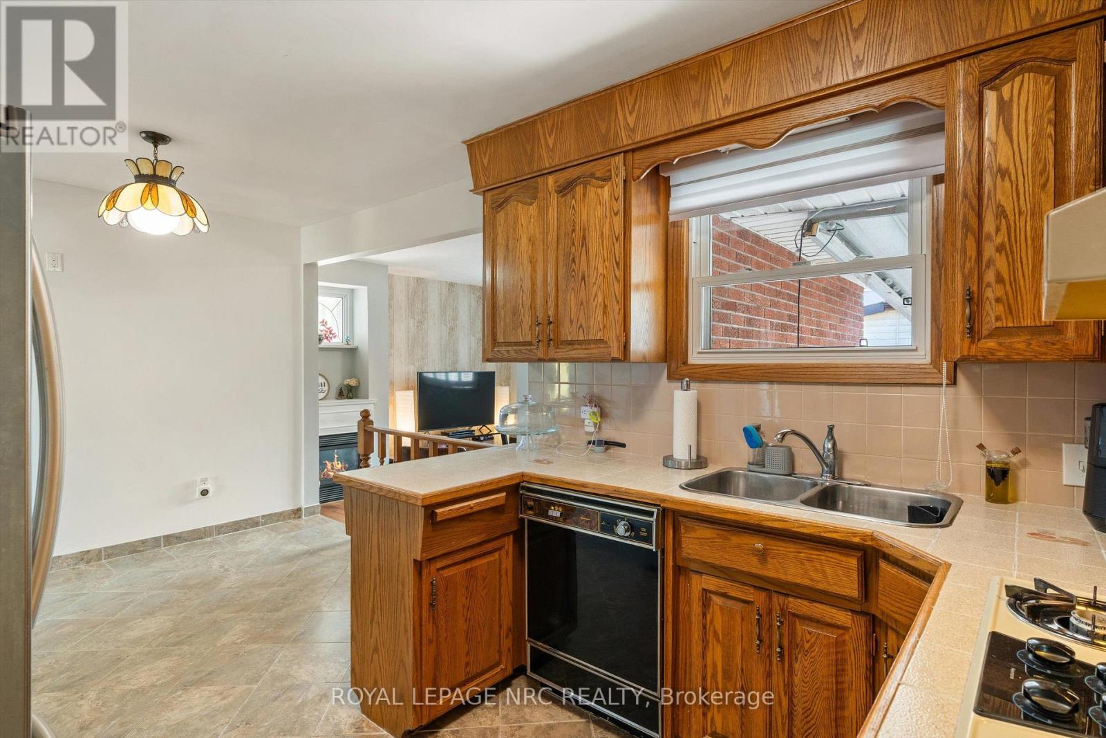 161 Catherine Street Property Photo 15