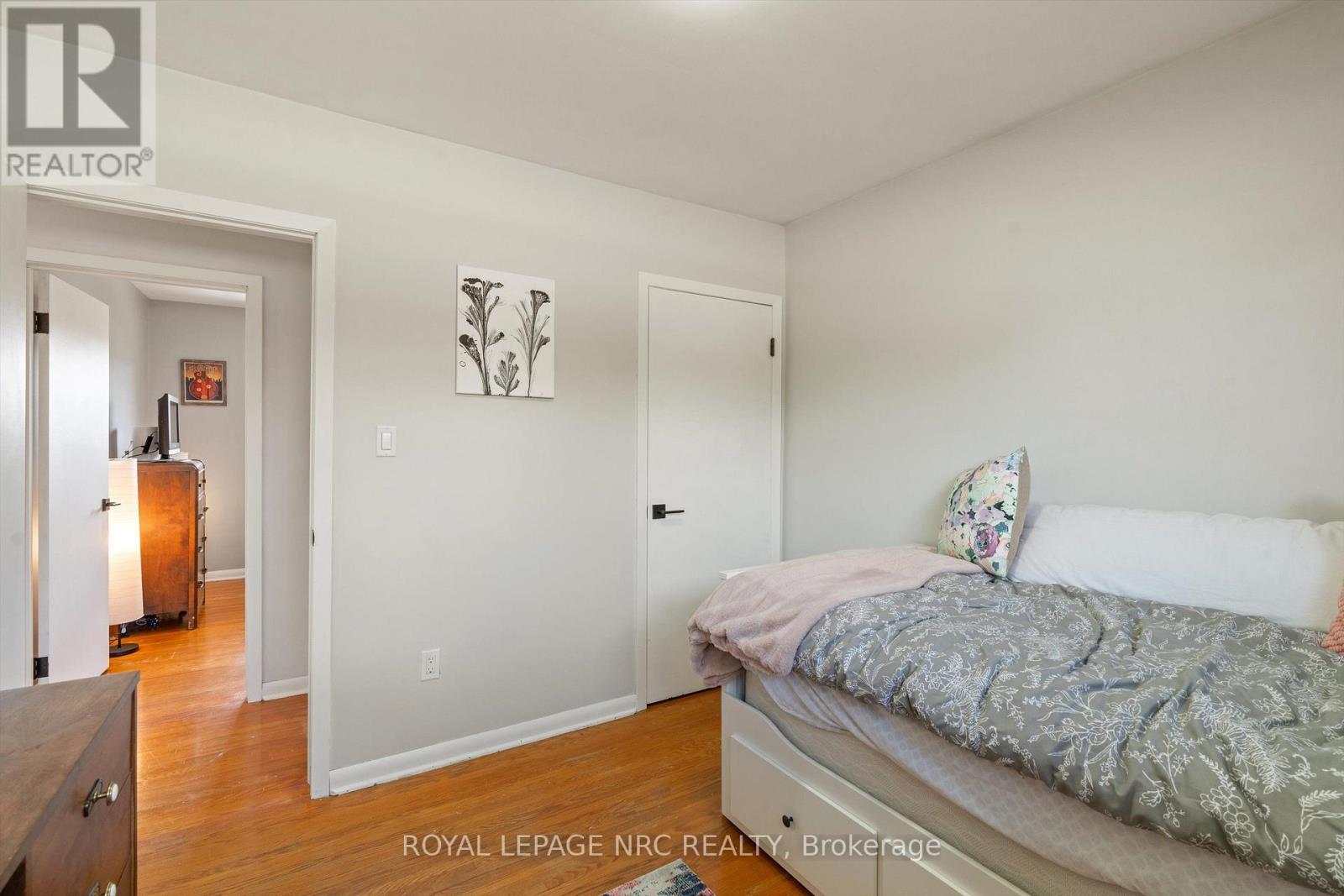 161 Catherine Street Property Photo 28