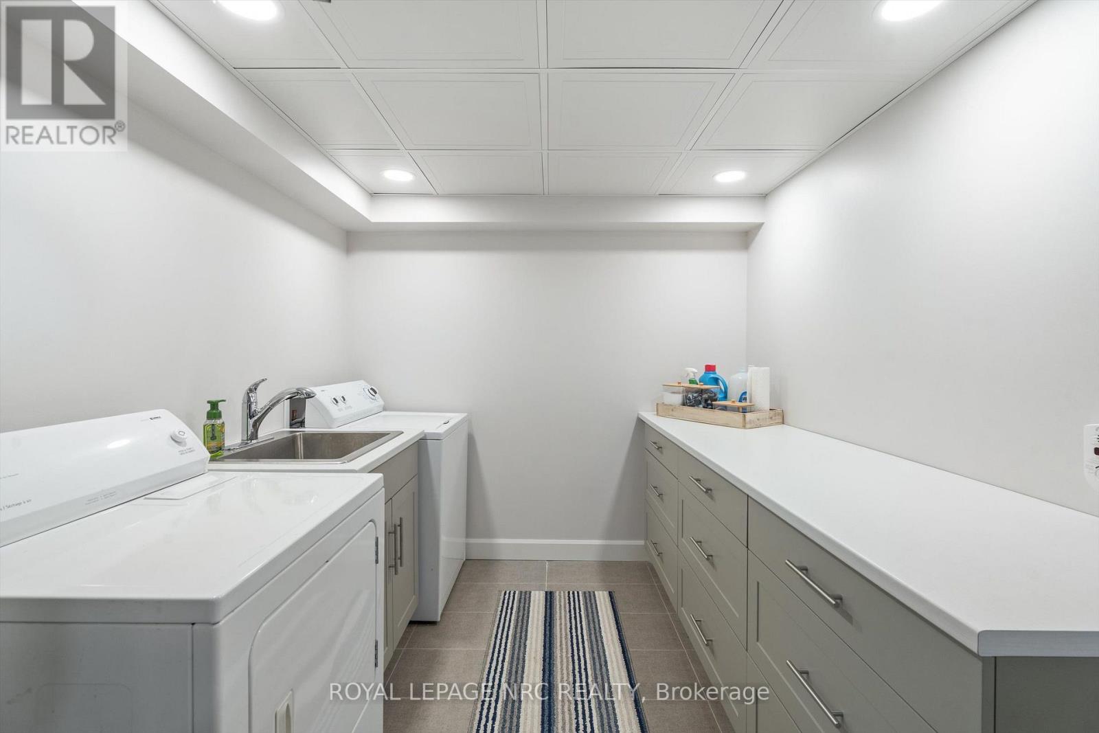 161 Catherine Street Property Photo 32