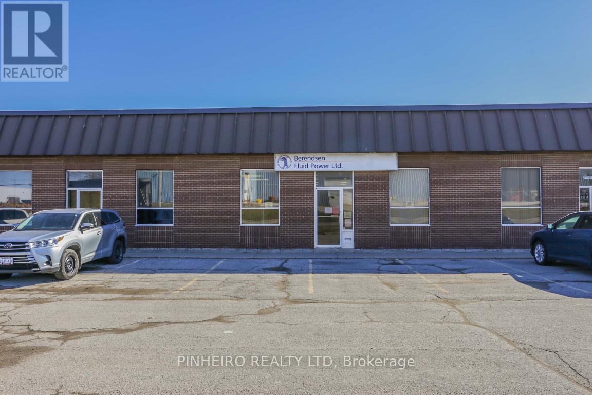 3 - 115 Midpark Road Property Photo 2
