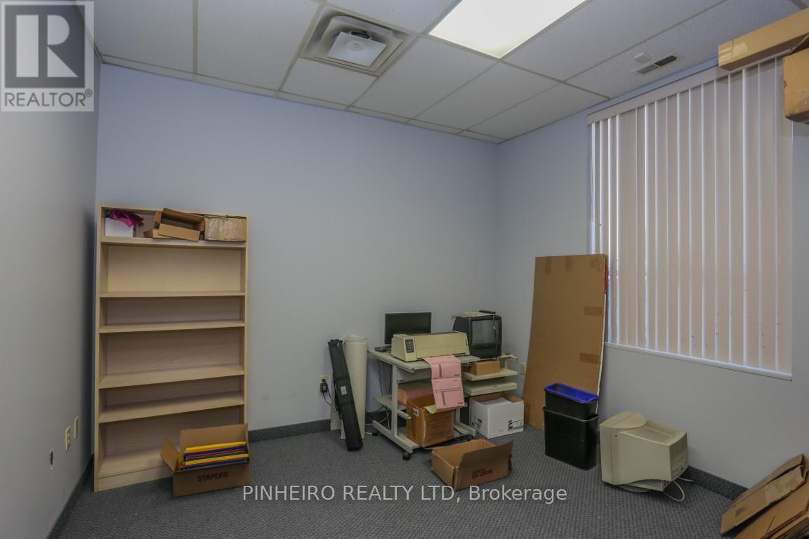 3 - 115 Midpark Road Property Photo 9