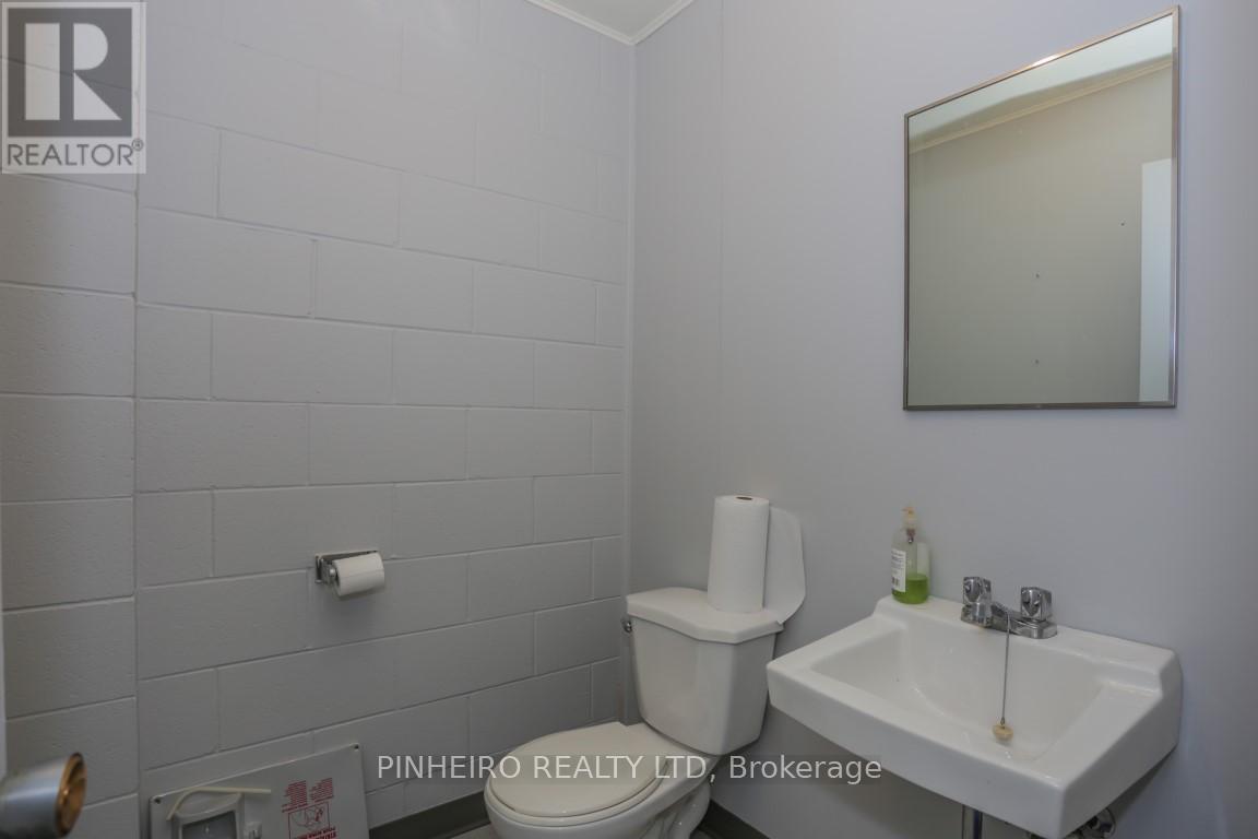 3 - 115 Midpark Road Property Photo 11