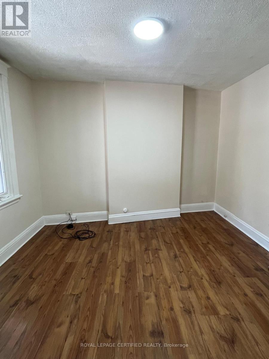 10 Fairleigh Avenue N Property Photo 25