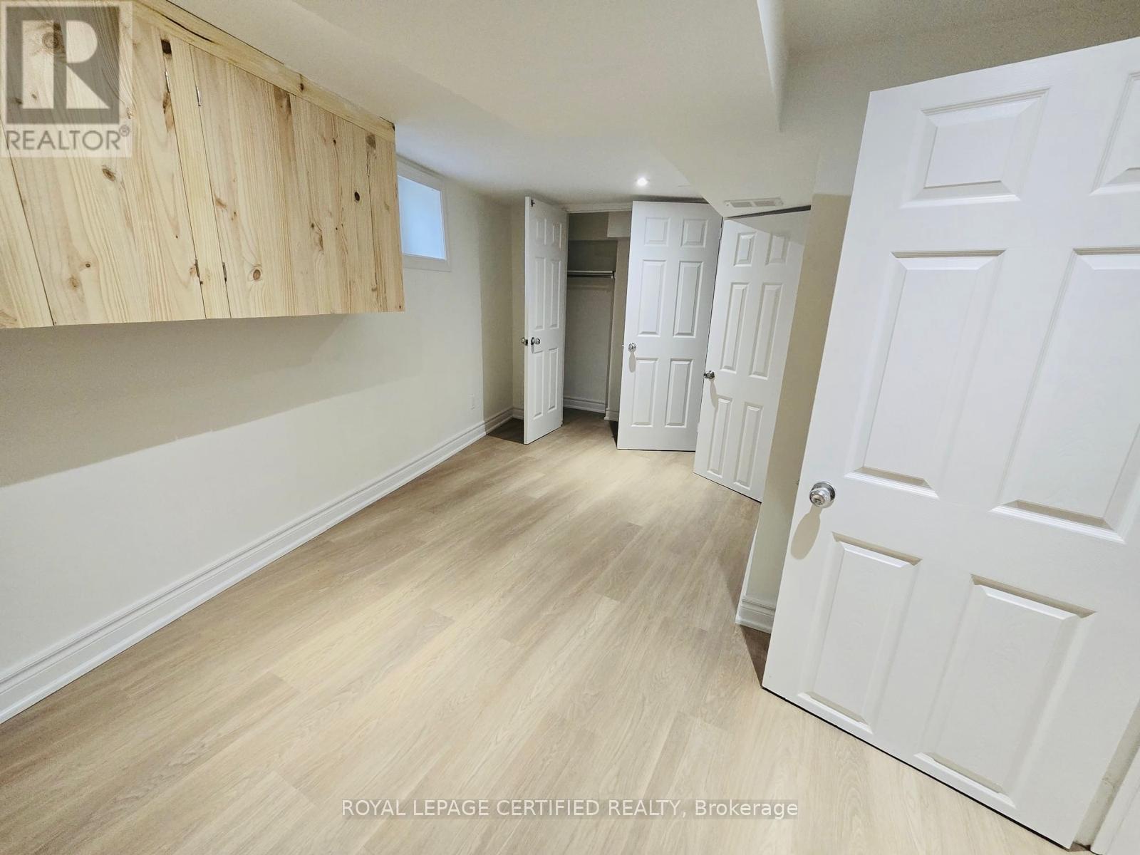 10 Fairleigh Avenue N Property Photo 30