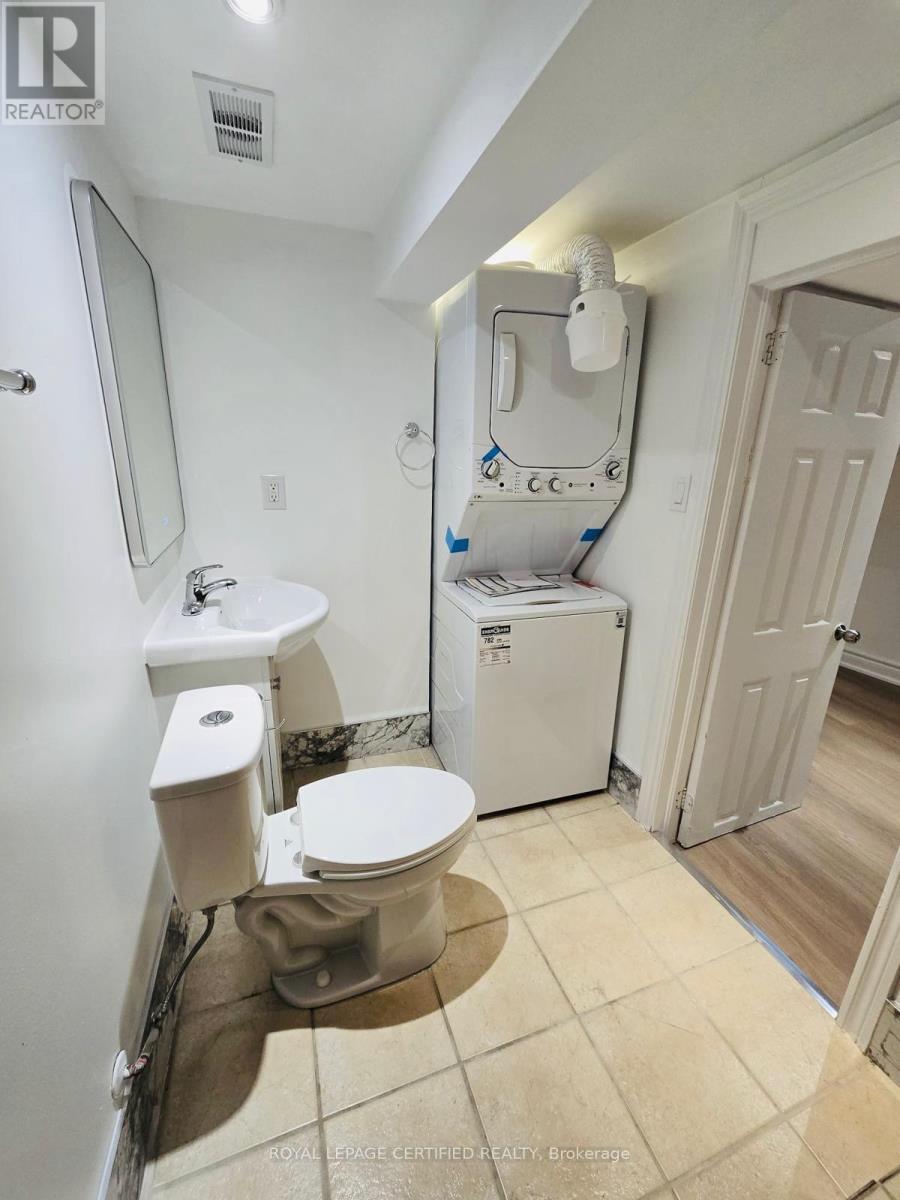 10 Fairleigh Avenue N Property Photo 34