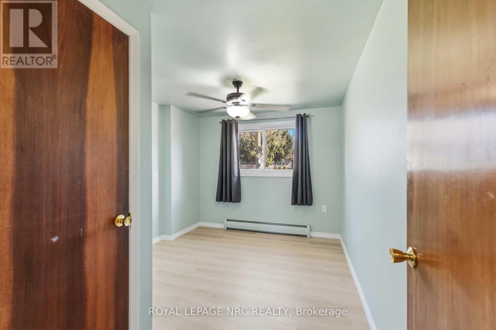 4485 Queensway Crescent Property Photo 22