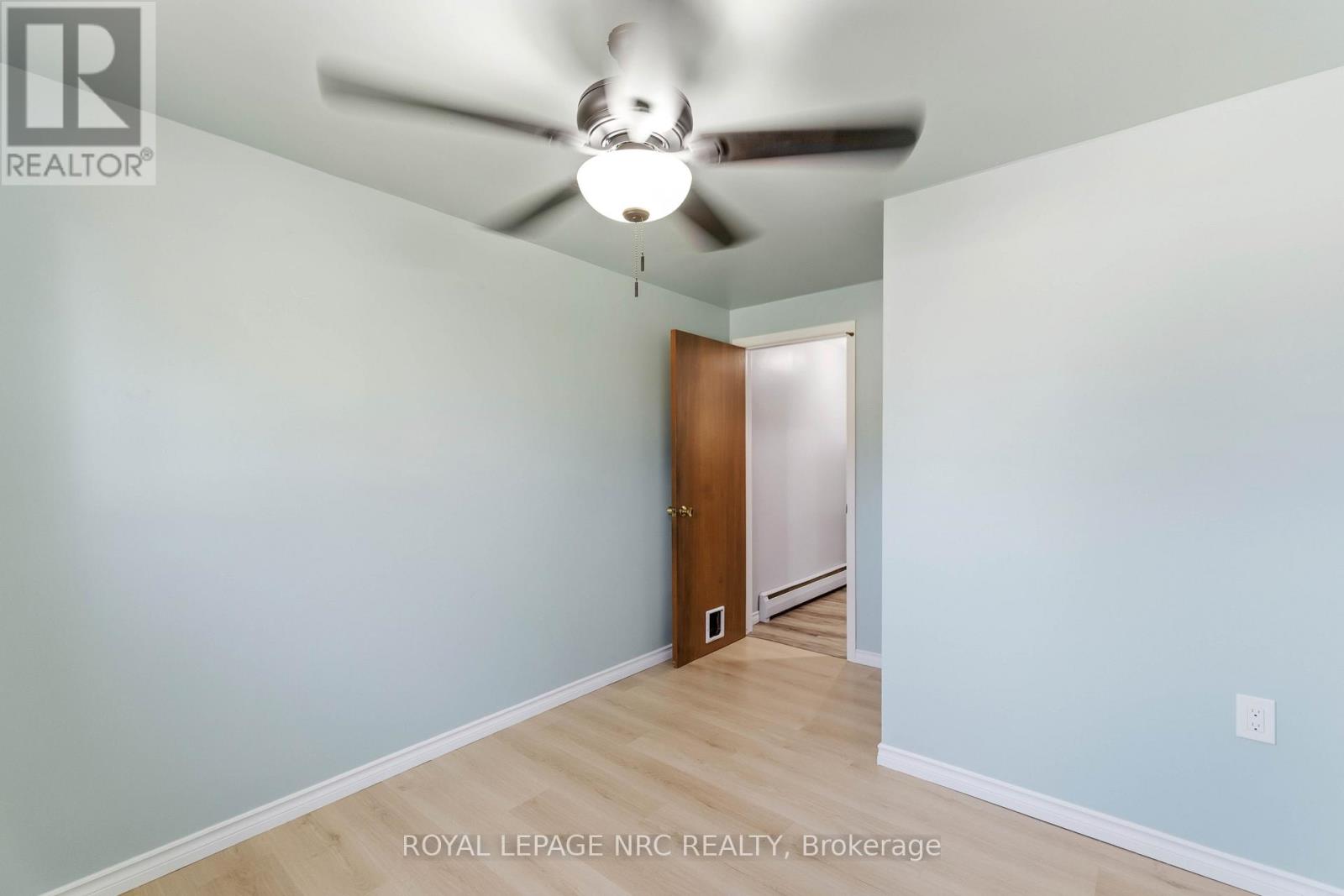 4485 Queensway Crescent Property Photo 24