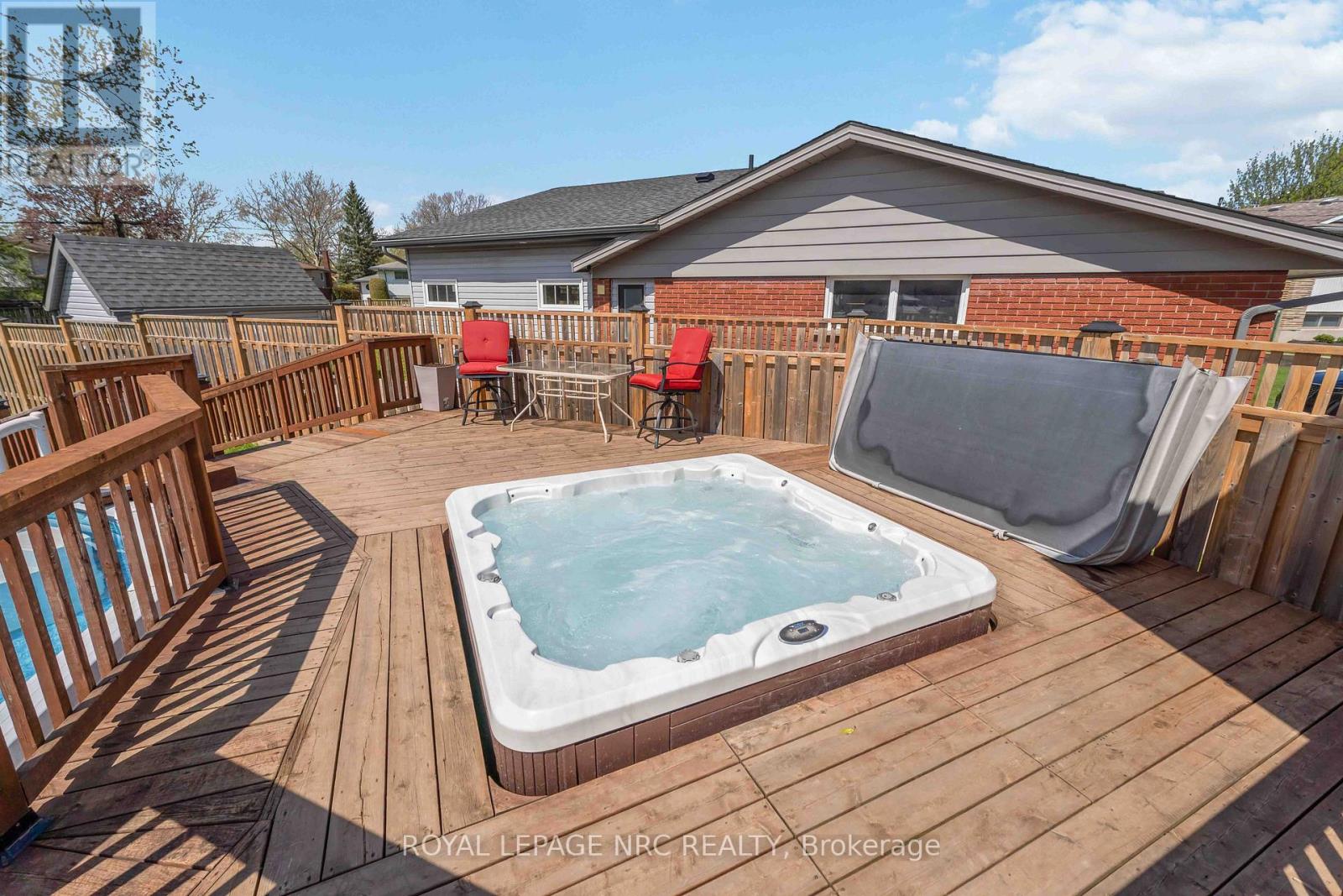 4485 Queensway Crescent Property Photo 37