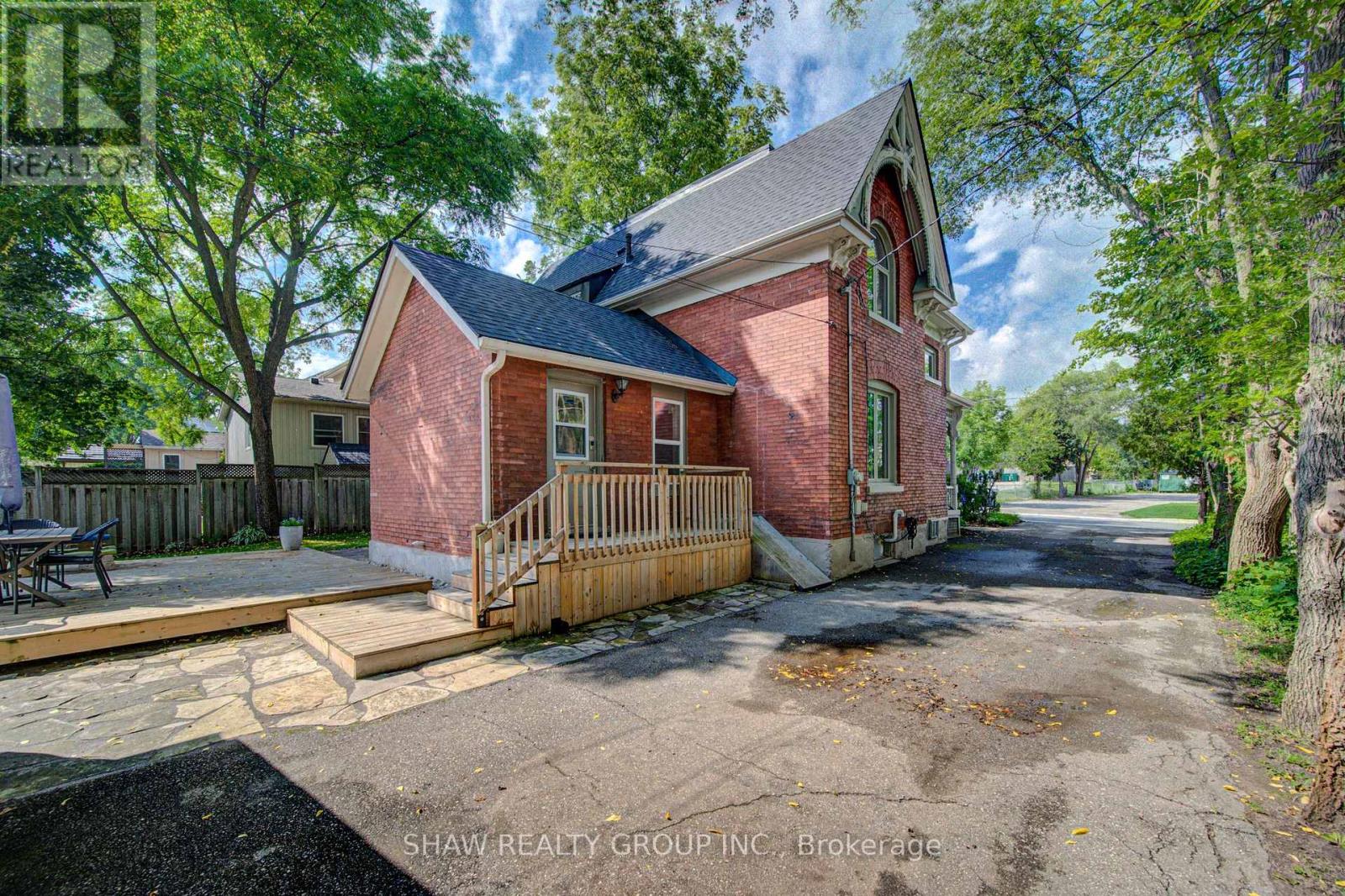15 Gilholm Avenue Property Photo 39